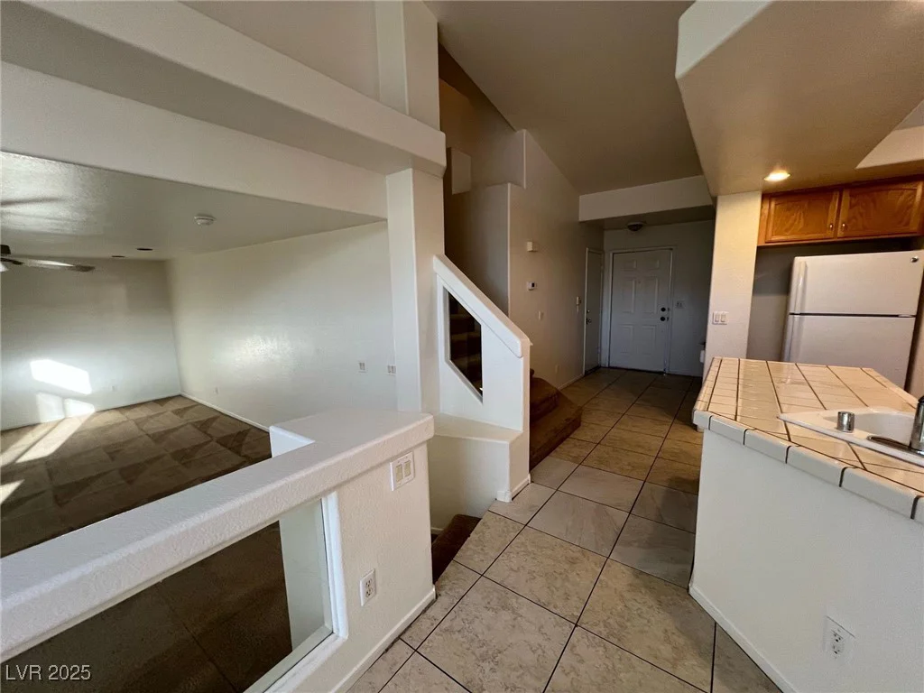 8704 Autumn Wreath, Las Vegas, NV 89129