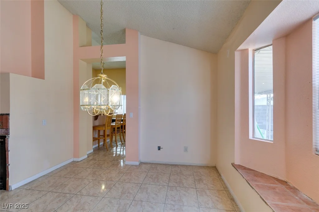 3127 Kennewick, Las Vegas, NV 89121