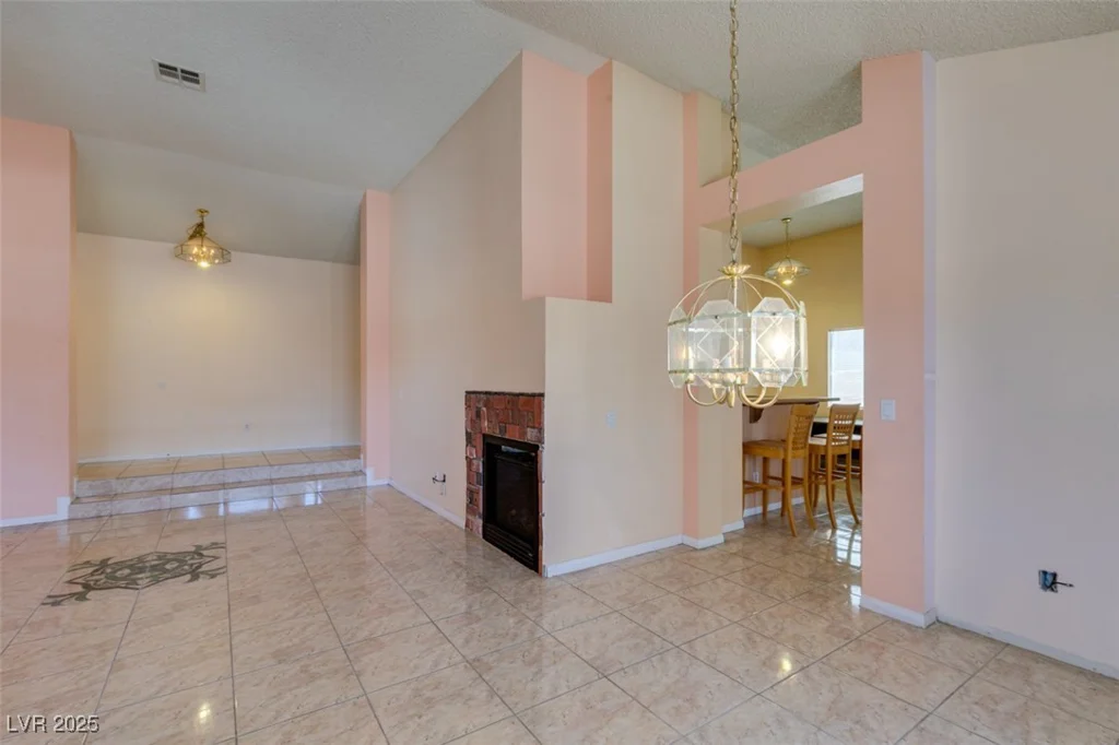 3127 Kennewick, Las Vegas, NV 89121