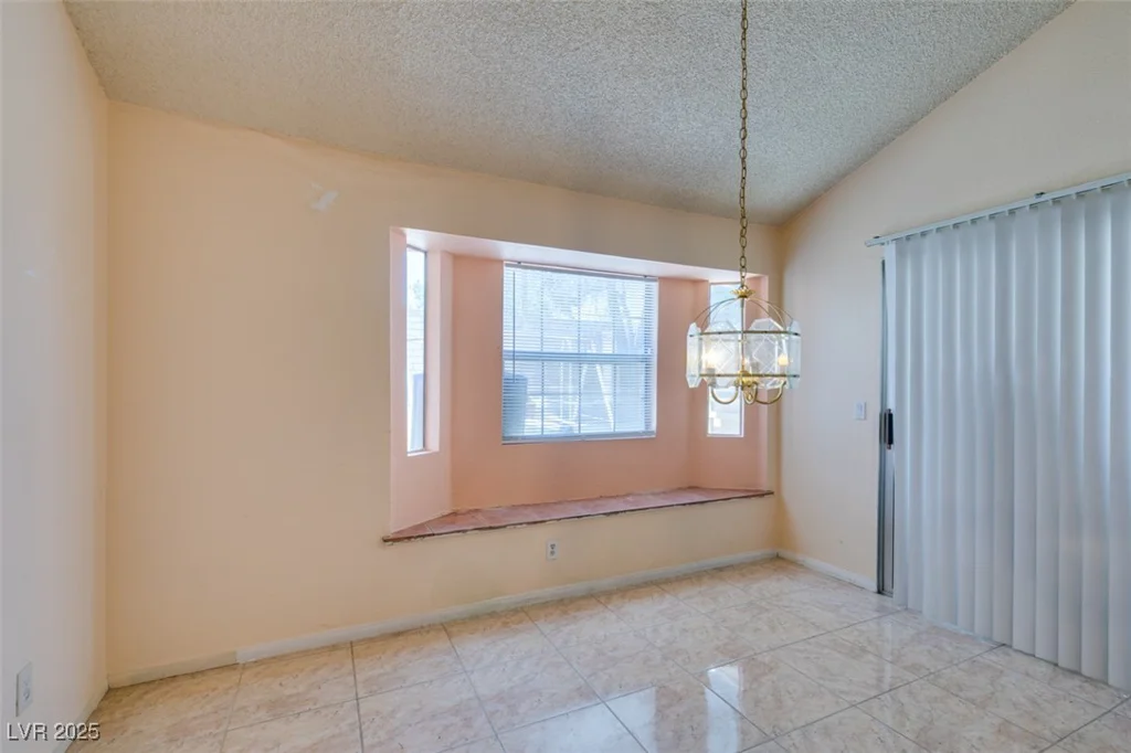 3127 Kennewick, Las Vegas, NV 89121