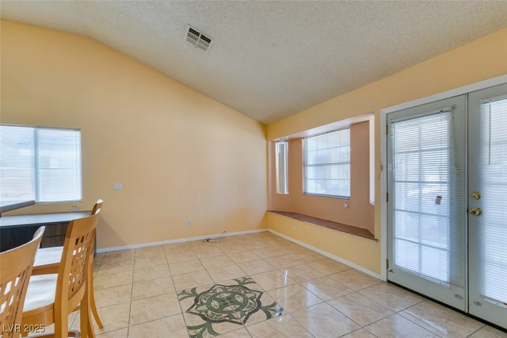 3127 Kennewick, Las Vegas, NV 89121