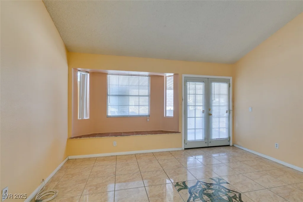3127 Kennewick, Las Vegas, NV 89121