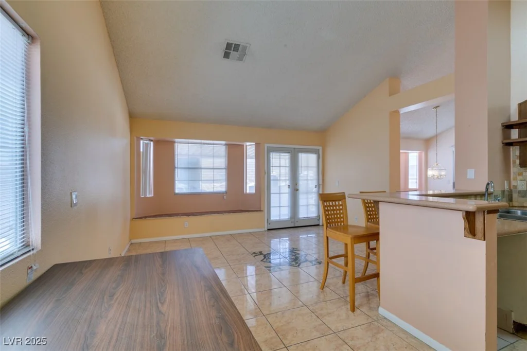 3127 Kennewick, Las Vegas, NV 89121