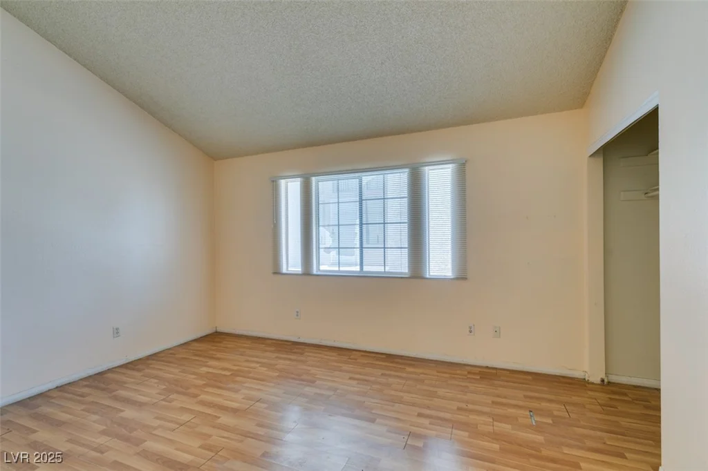 3127 Kennewick, Las Vegas, NV 89121