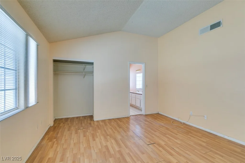3127 Kennewick, Las Vegas, NV 89121