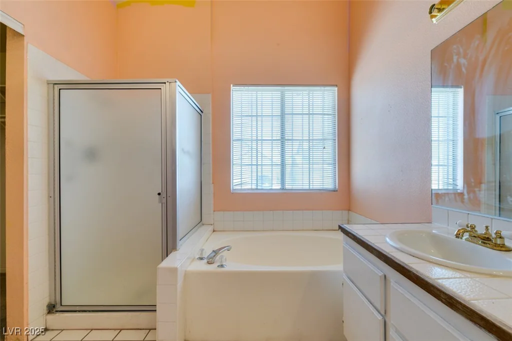3127 Kennewick, Las Vegas, NV 89121