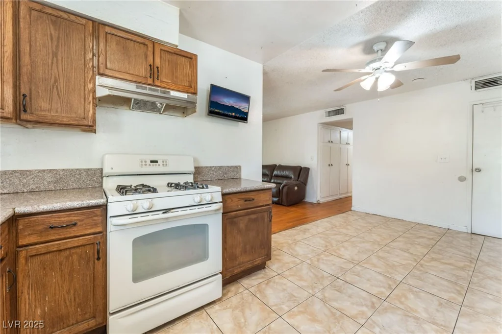 4436 Ogden, Las Vegas, NV 89110