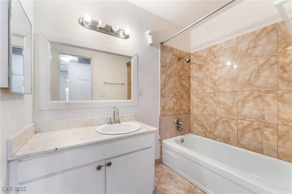 4436 Ogden, Las Vegas, NV 89110