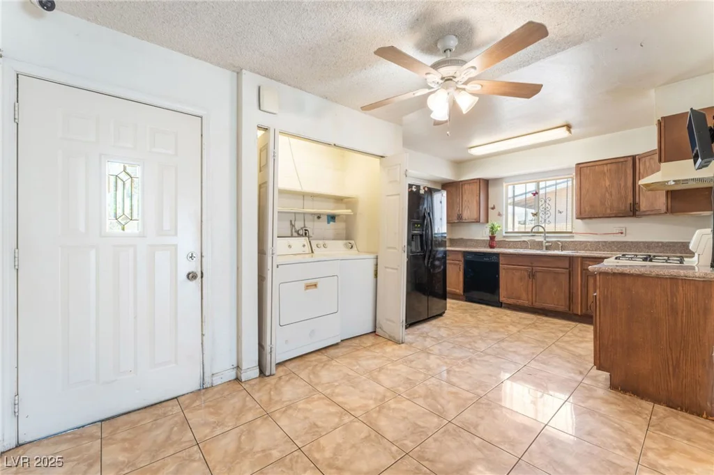 4436 Ogden, Las Vegas, NV 89110