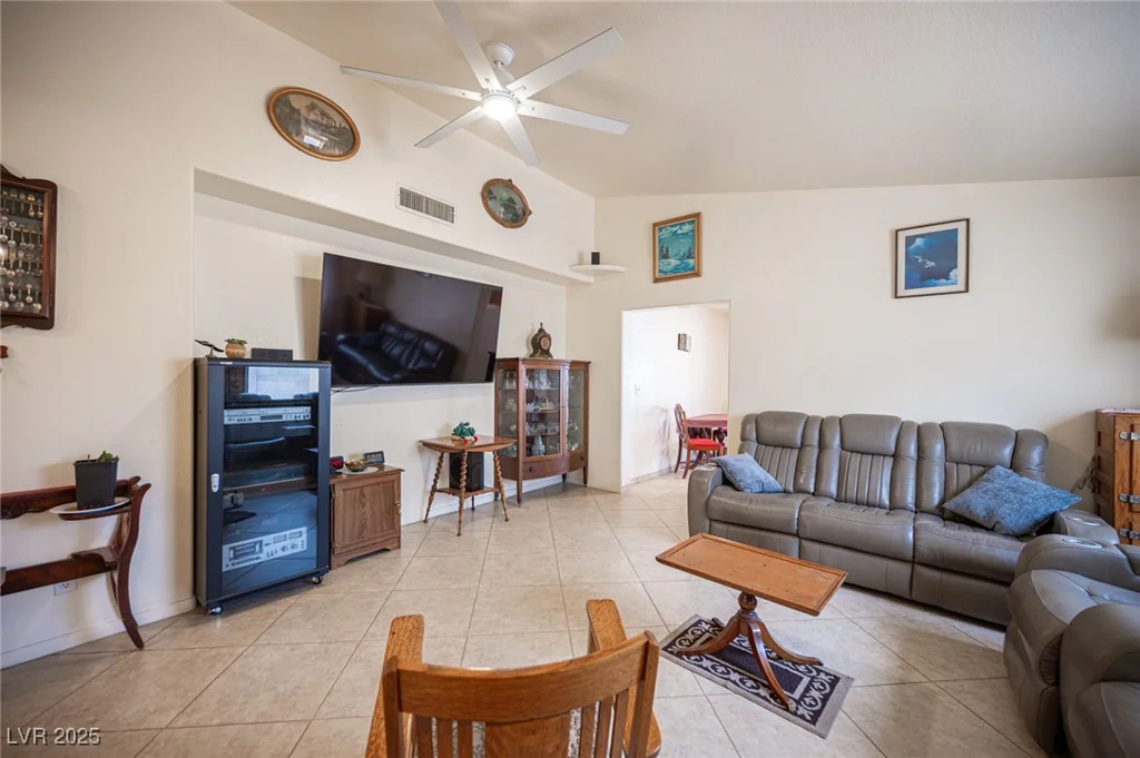 4616 Idaho, Las Vegas, NV 89104