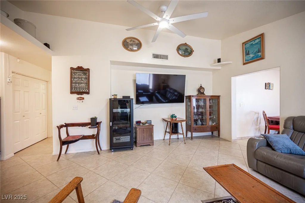 4616 Idaho, Las Vegas, NV 89104