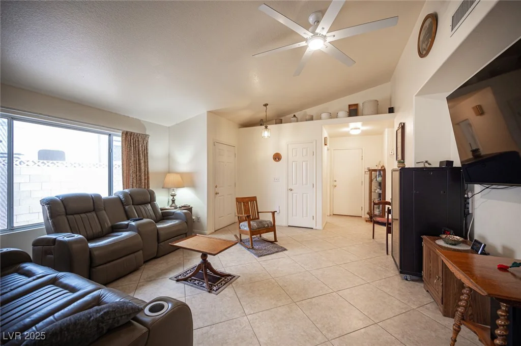4616 Idaho, Las Vegas, NV 89104