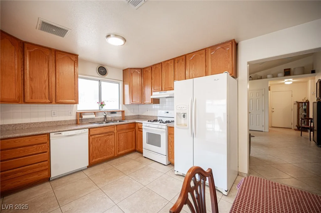 4616 Idaho, Las Vegas, NV 89104
