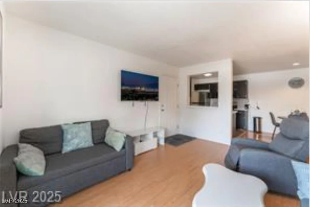 221 Mission Catalina, Las Vegas, NV 89107
