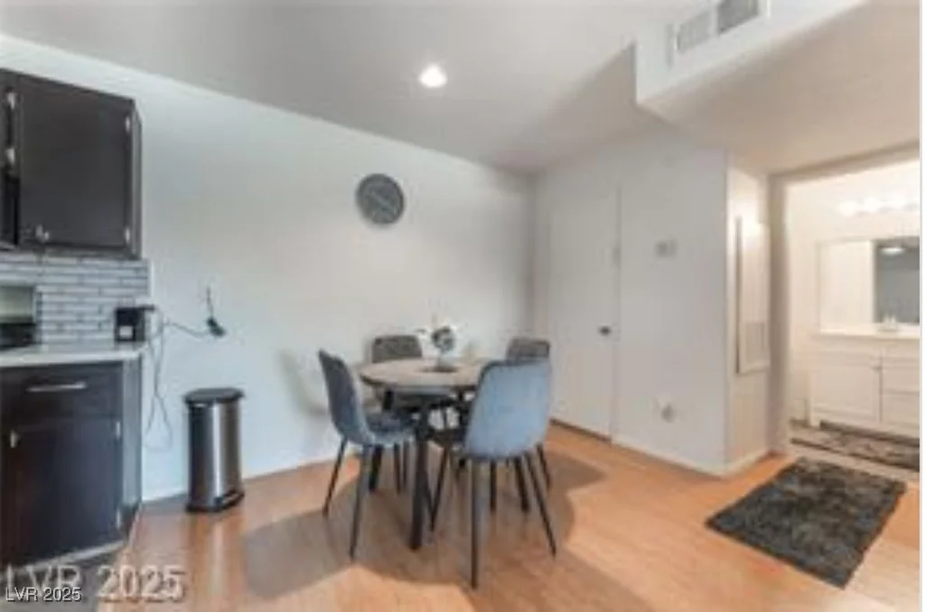 221 Mission Catalina, Las Vegas, NV 89107