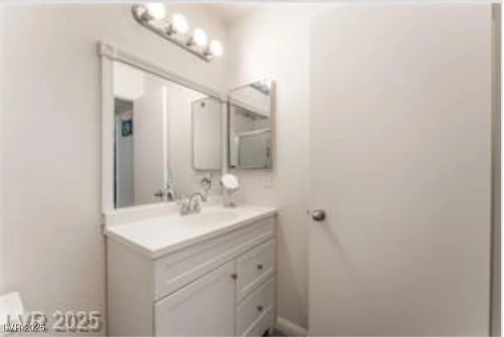 221 Mission Catalina, Las Vegas, NV 89107