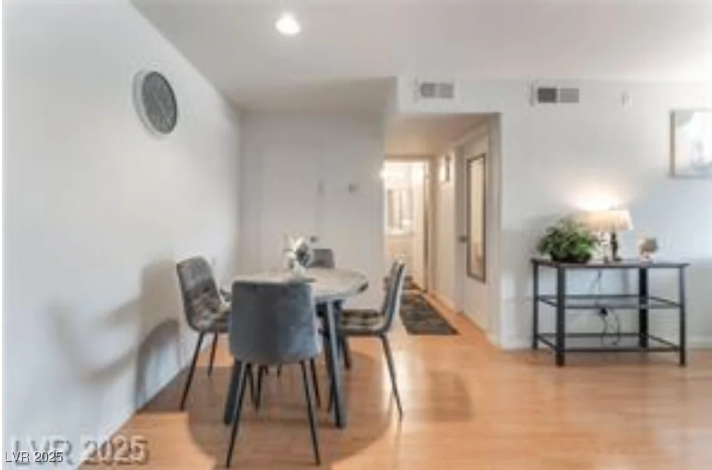 221 Mission Catalina, Las Vegas, NV 89107