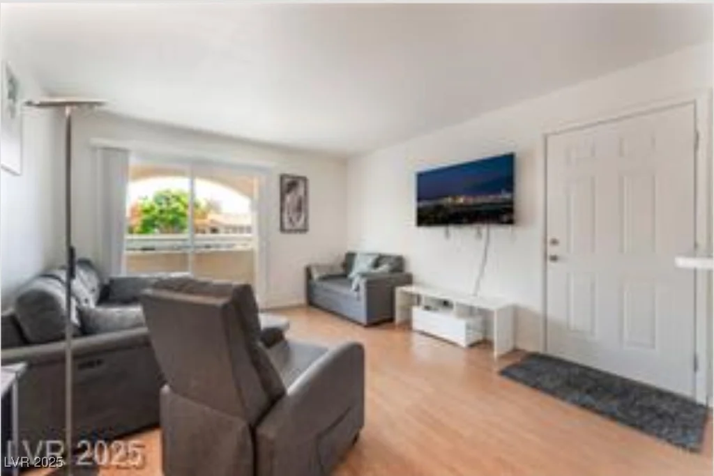 221 Mission Catalina, Las Vegas, NV 89107