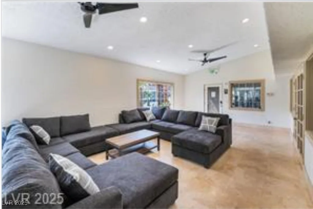 221 Mission Catalina, Las Vegas, NV 89107