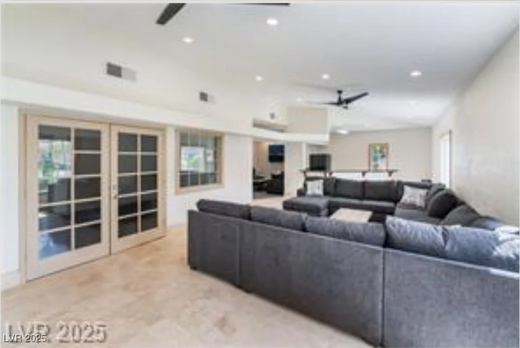 221 Mission Catalina, Las Vegas, NV 89107