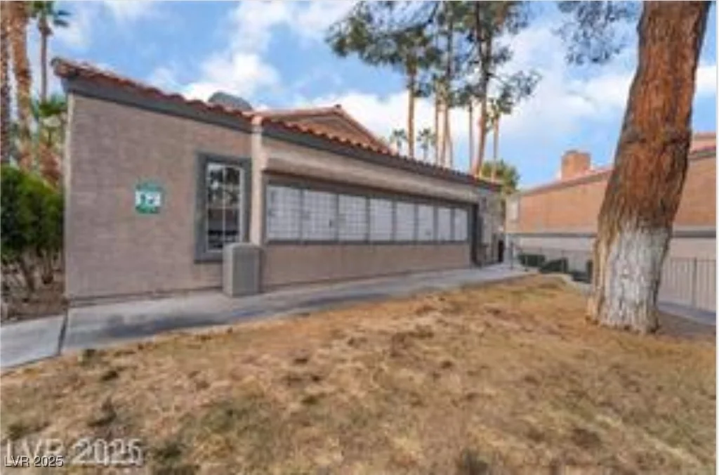 221 Mission Catalina, Las Vegas, NV 89107