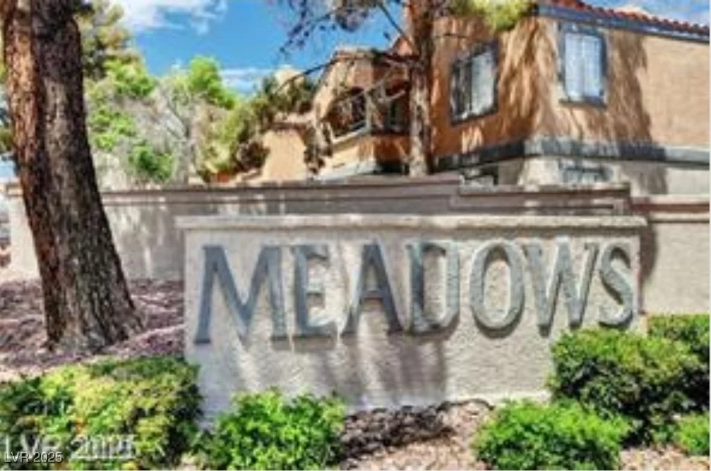 221 Mission Catalina, Las Vegas, NV 89107