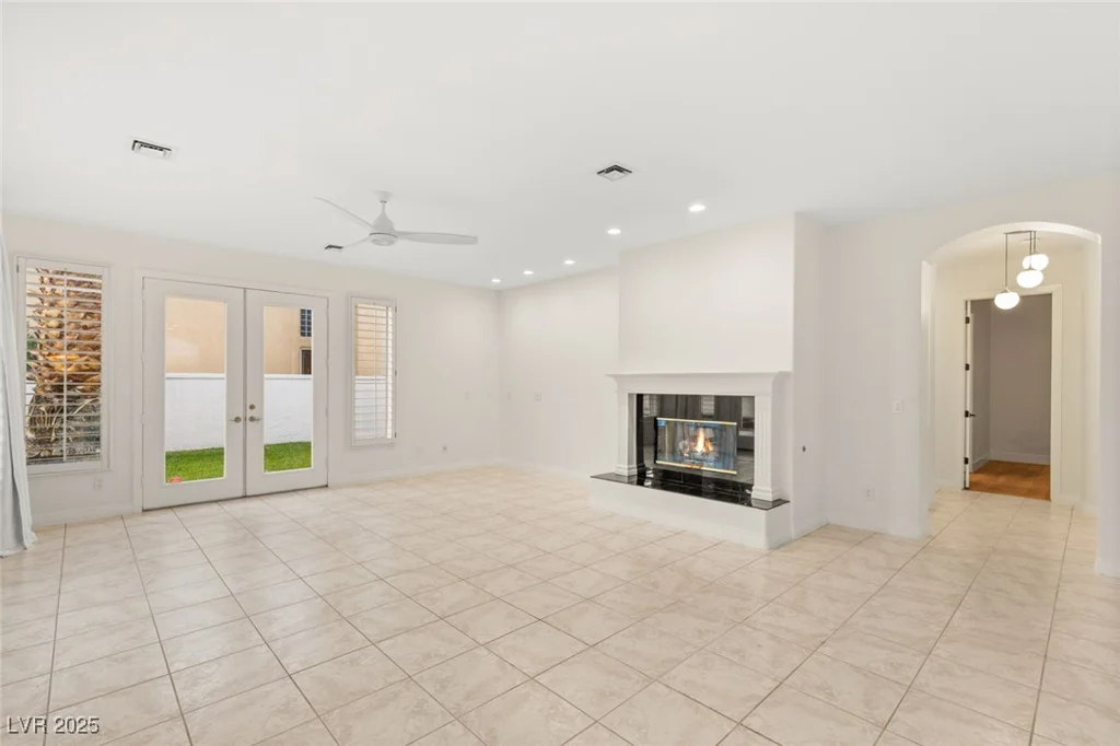 1905 IRON RIDGE, Las Vegas, NV 89117