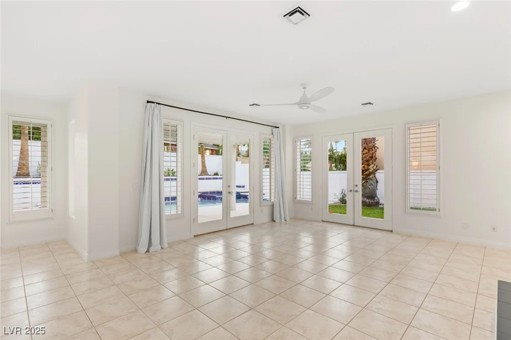 1905 IRON RIDGE, Las Vegas, NV 89117