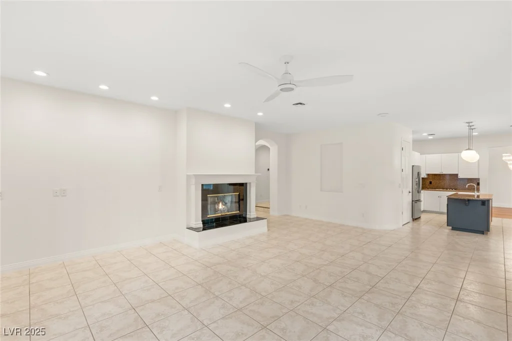 1905 IRON RIDGE, Las Vegas, NV 89117