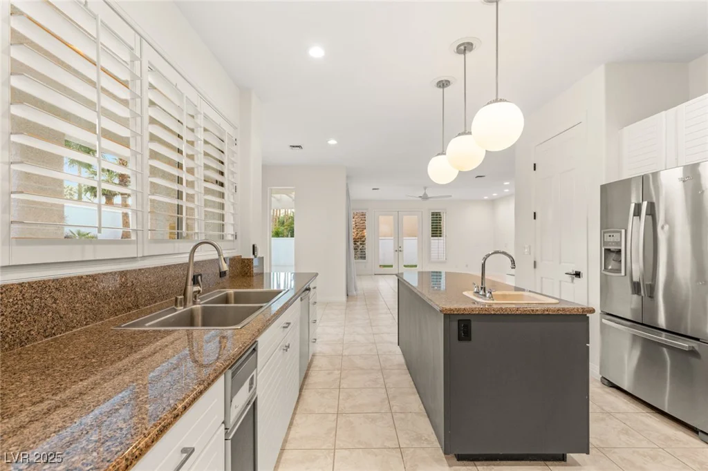 1905 IRON RIDGE, Las Vegas, NV 89117