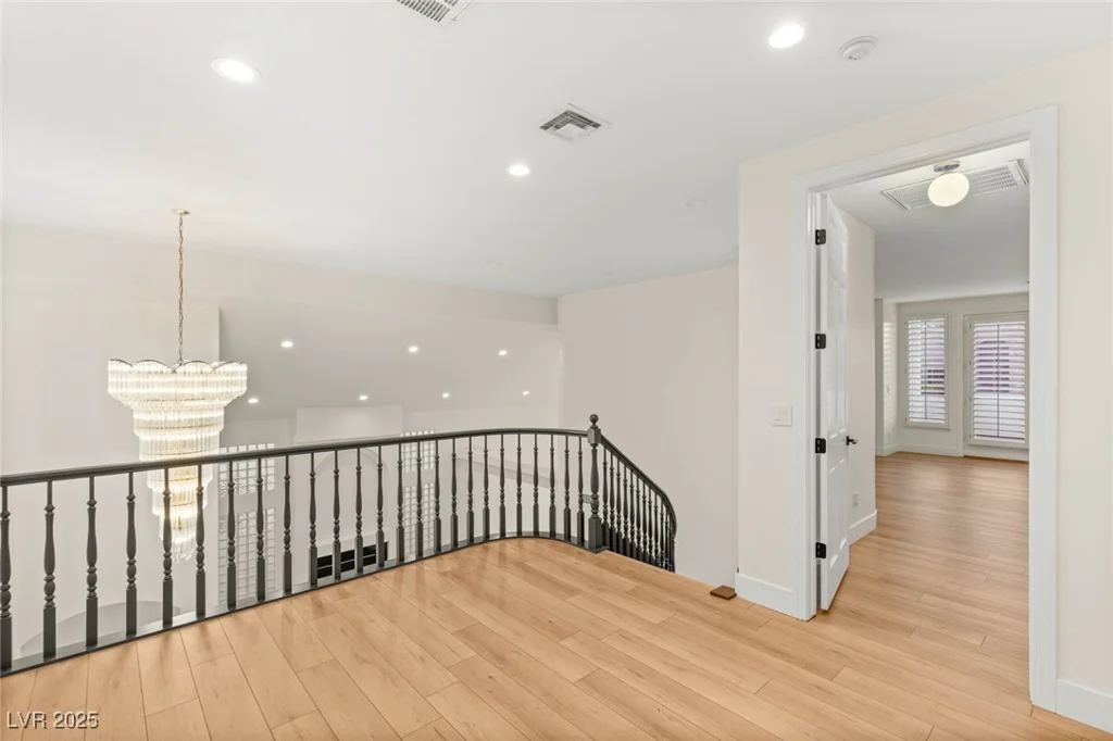 1905 IRON RIDGE, Las Vegas, NV 89117