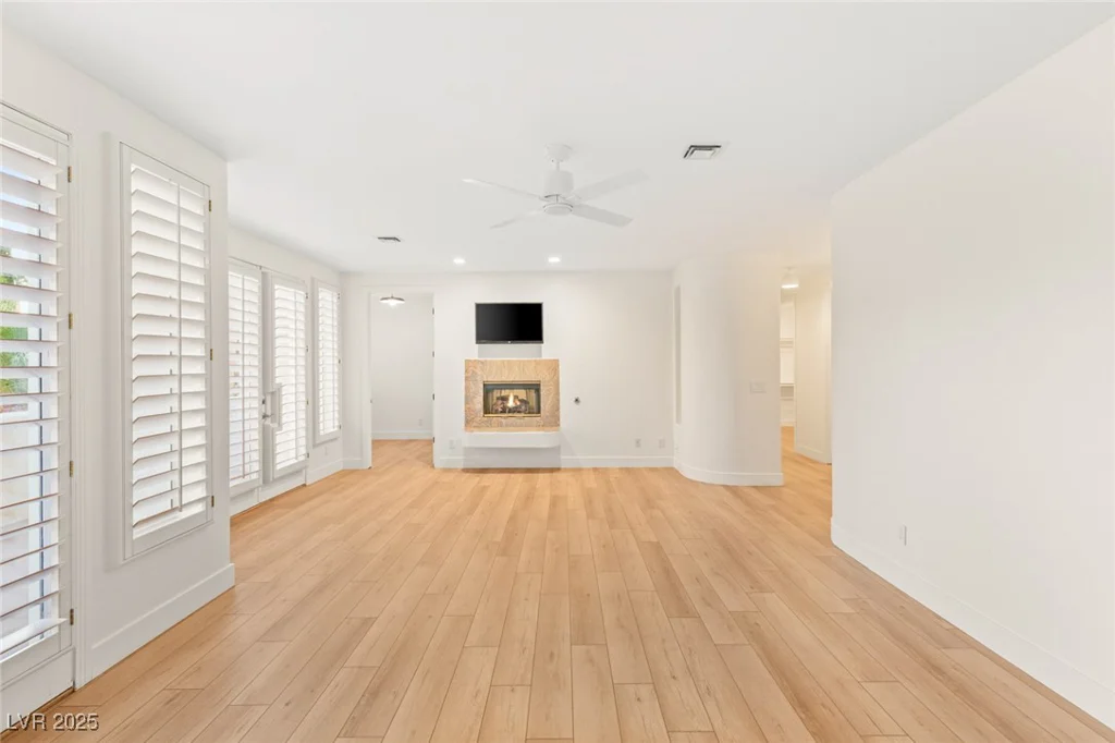 1905 IRON RIDGE, Las Vegas, NV 89117