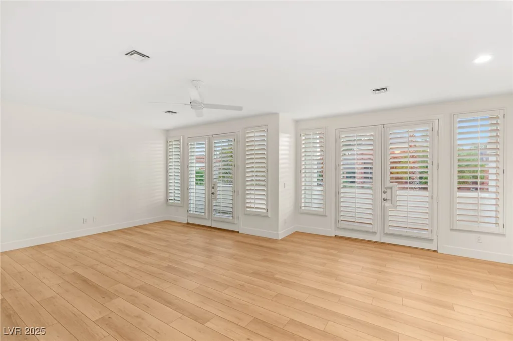 1905 IRON RIDGE, Las Vegas, NV 89117