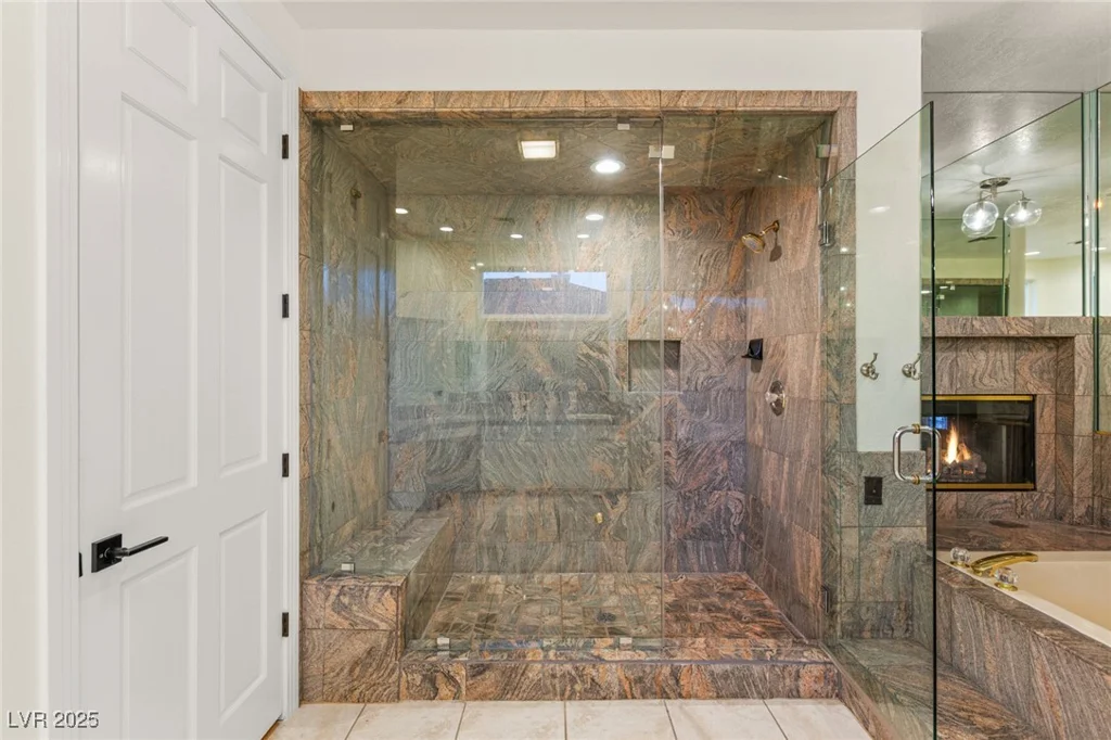 1905 IRON RIDGE, Las Vegas, NV 89117
