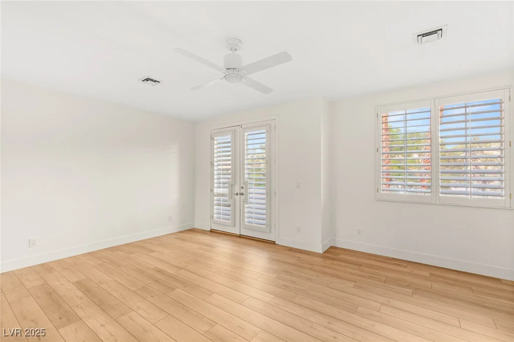 1905 IRON RIDGE, Las Vegas, NV 89117