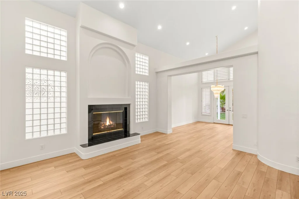 1905 IRON RIDGE, Las Vegas, NV 89117