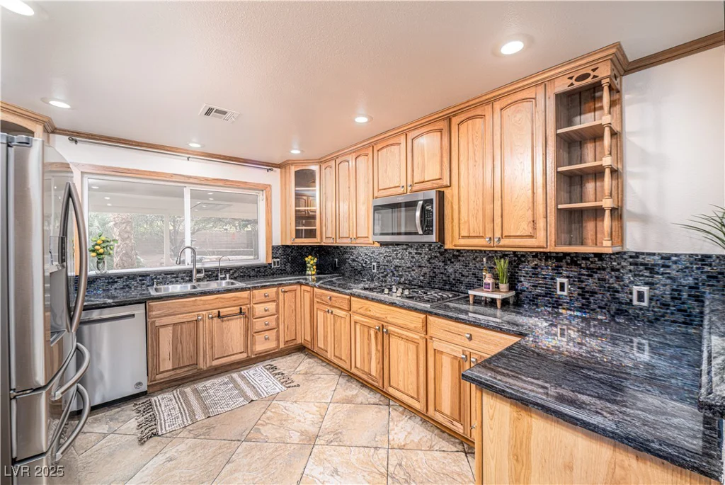 1561 Doran, Las Vegas, NV 89123