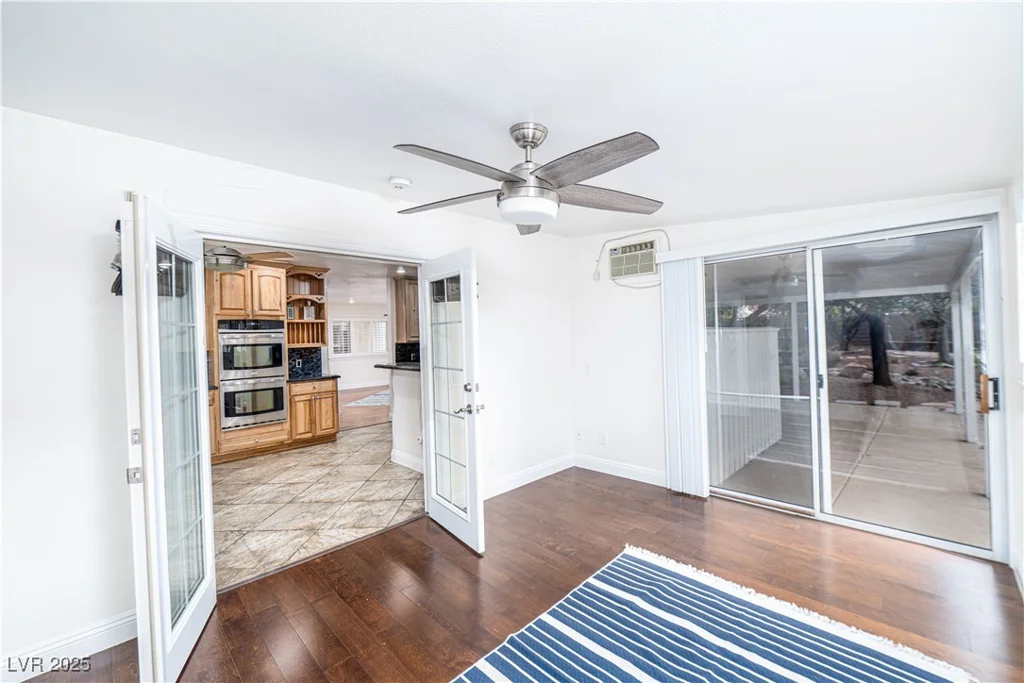 1561 Doran, Las Vegas, NV 89123