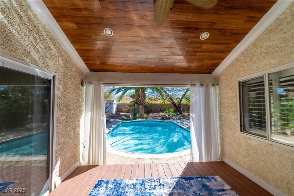 1561 Doran, Las Vegas, NV 89123