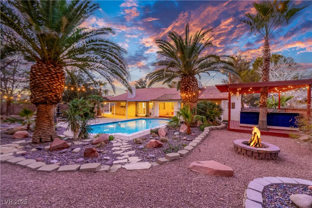 1561 Doran, Las Vegas, NV 89123