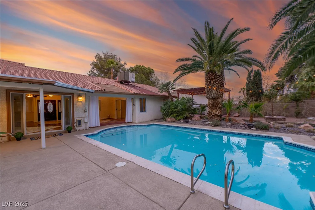 1561 Doran, Las Vegas, NV 89123