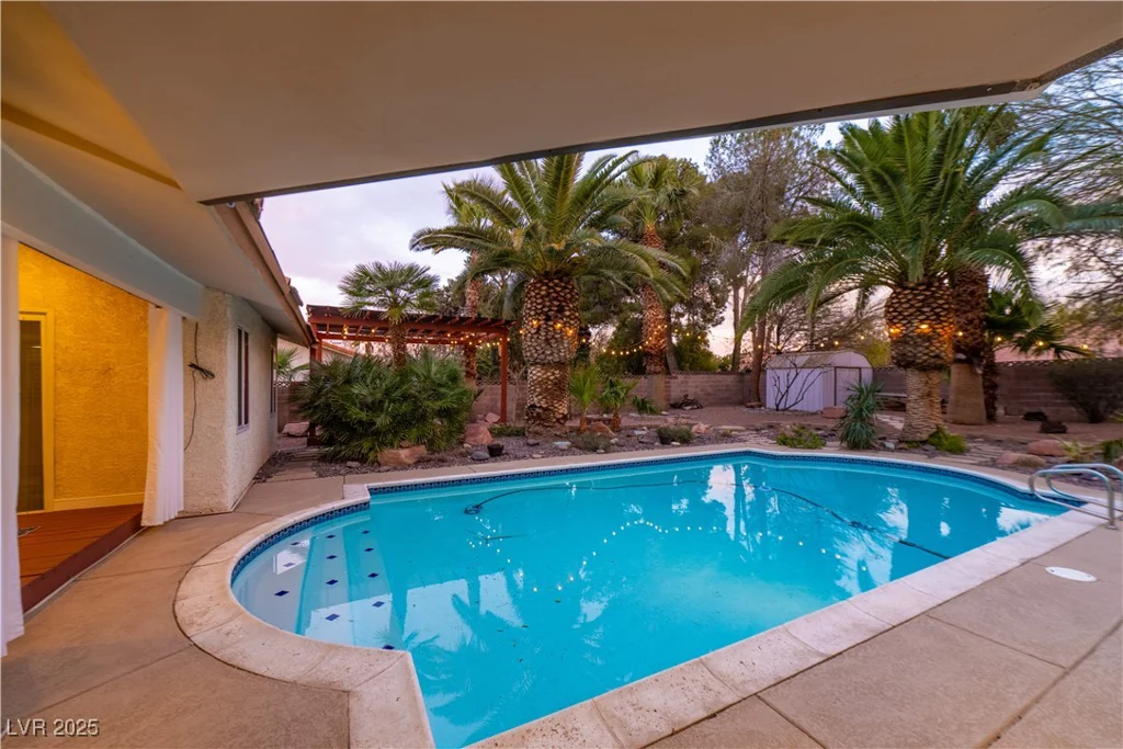 1561 Doran, Las Vegas, NV 89123