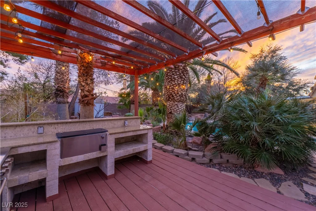 1561 Doran, Las Vegas, NV 89123