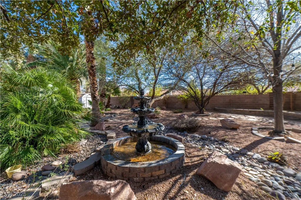 1561 Doran, Las Vegas, NV 89123