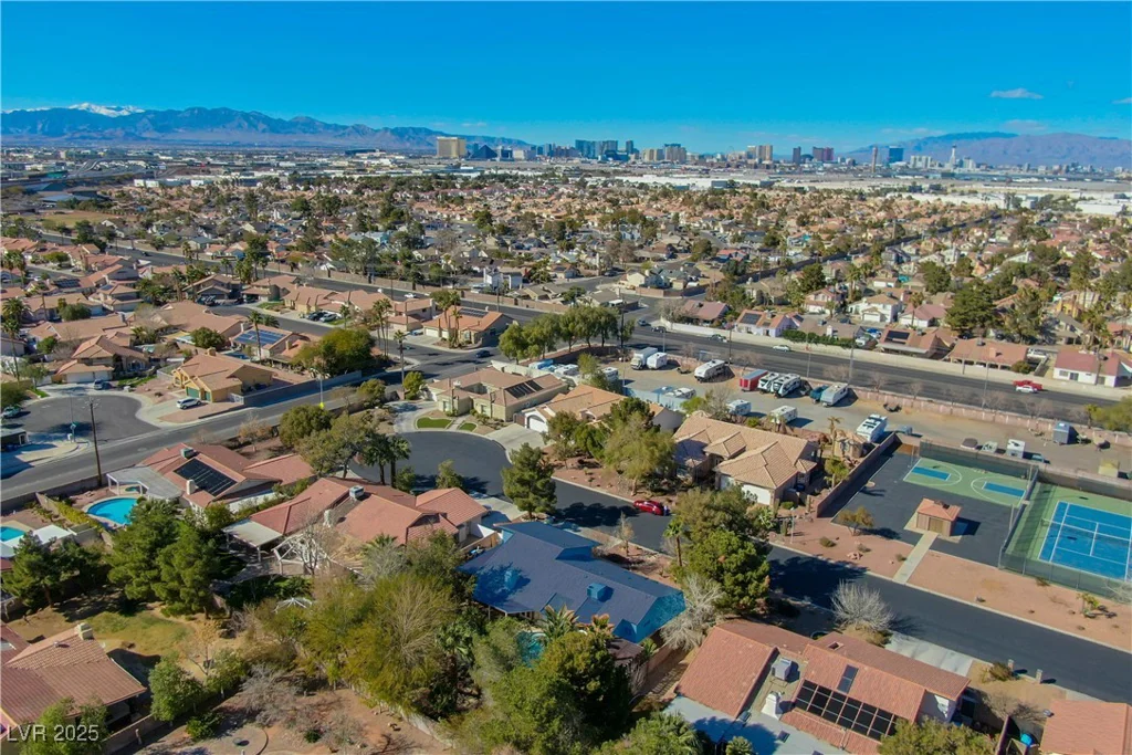 1561 Doran, Las Vegas, NV 89123