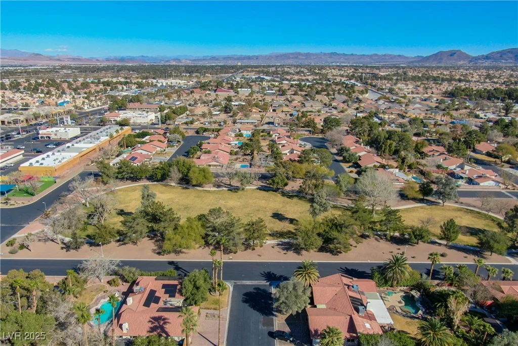 1561 Doran, Las Vegas, NV 89123