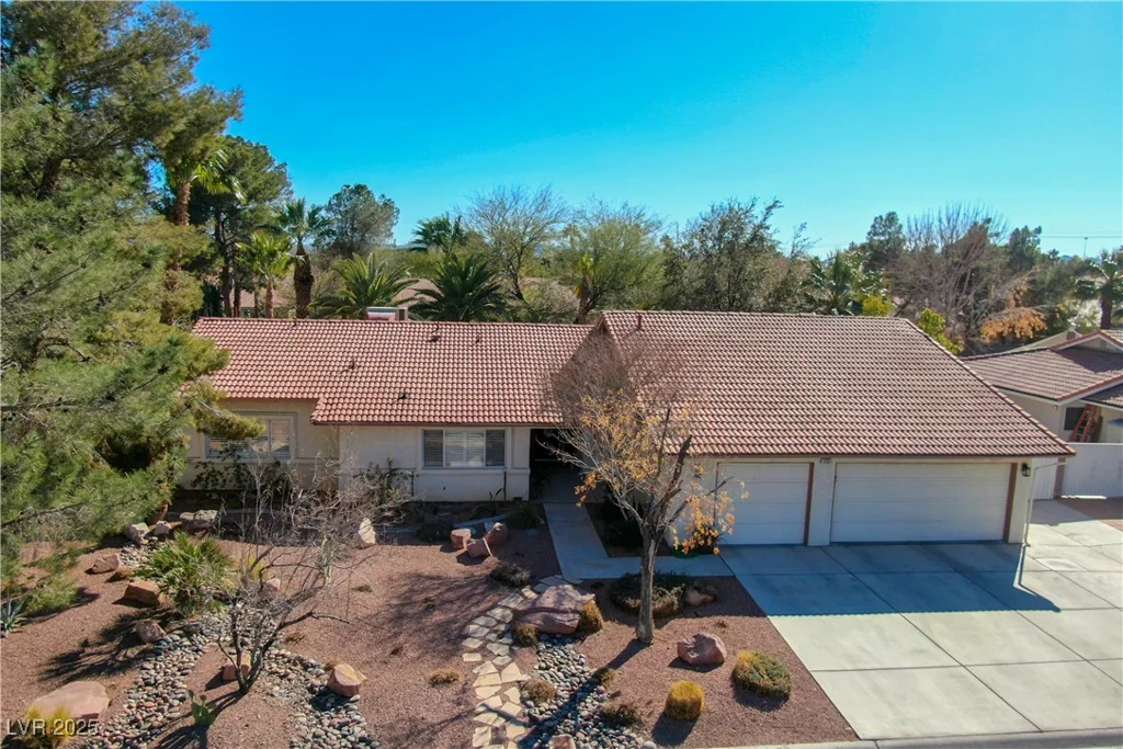 1561 Doran, Las Vegas, NV 89123
