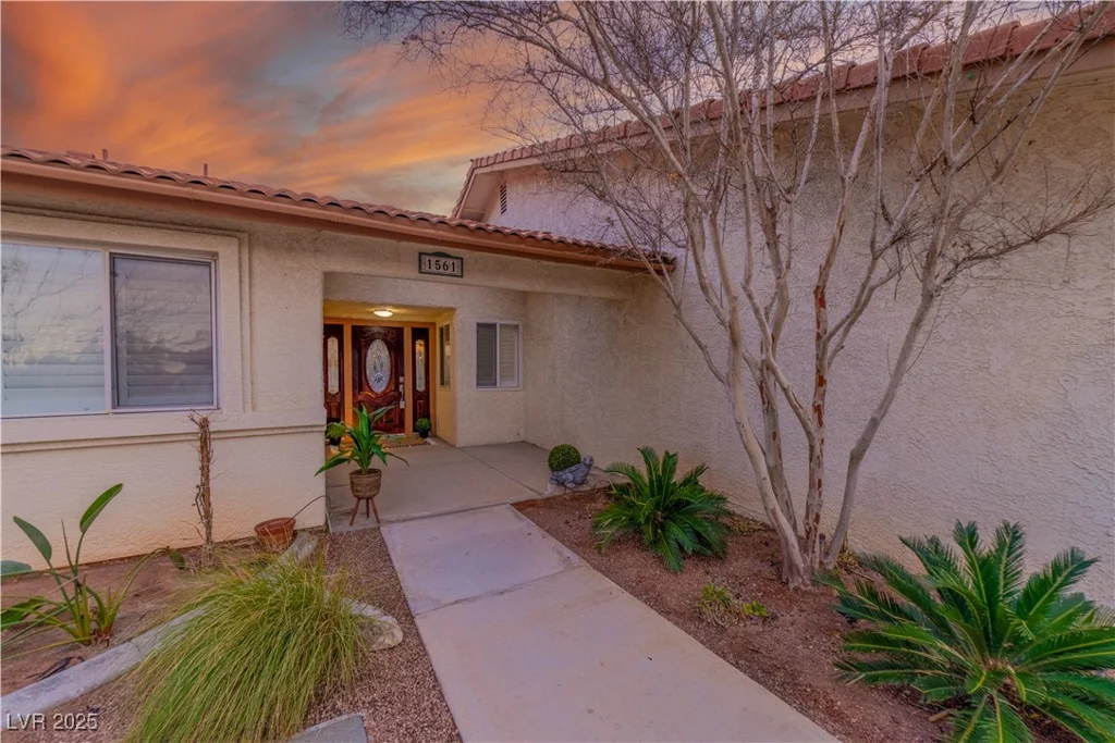 1561 Doran, Las Vegas, NV 89123