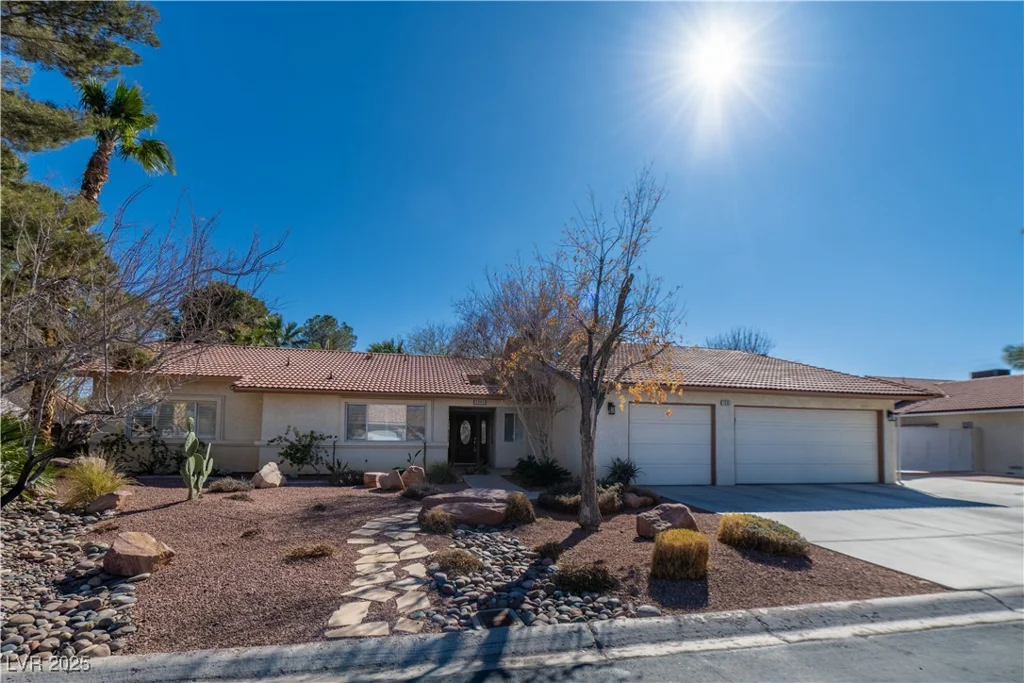 1561 Doran, Las Vegas, NV 89123