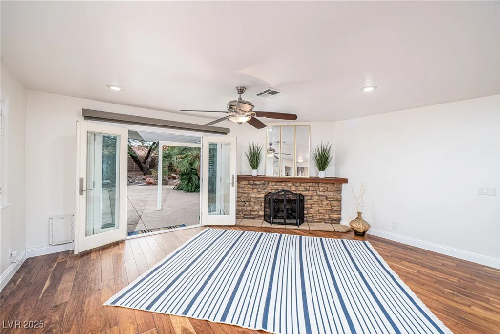 1561 Doran, Las Vegas, NV 89123